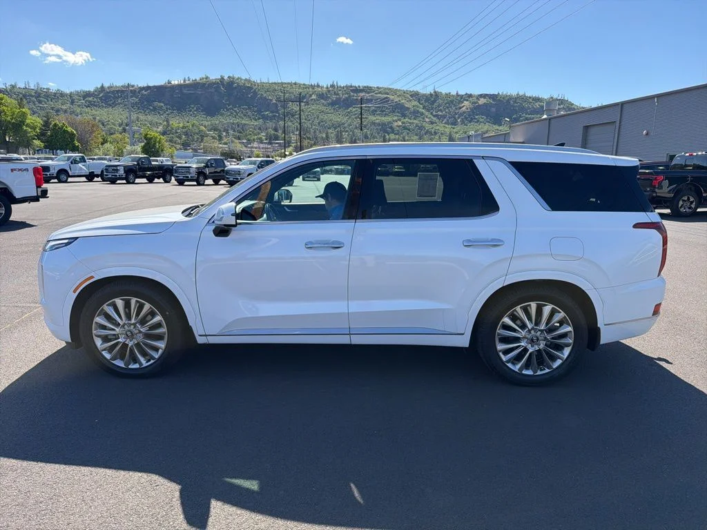 Used 2020 Hyper White Hyundai Limited image 9