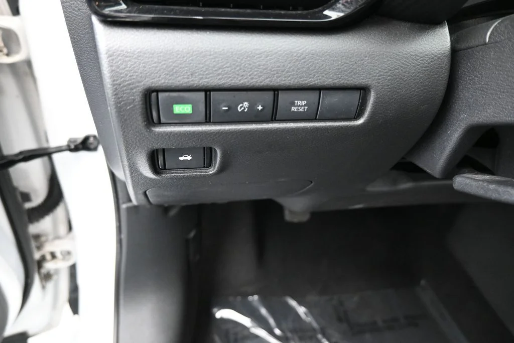 Used 2021 Fresh Powder Nissan SV image 12