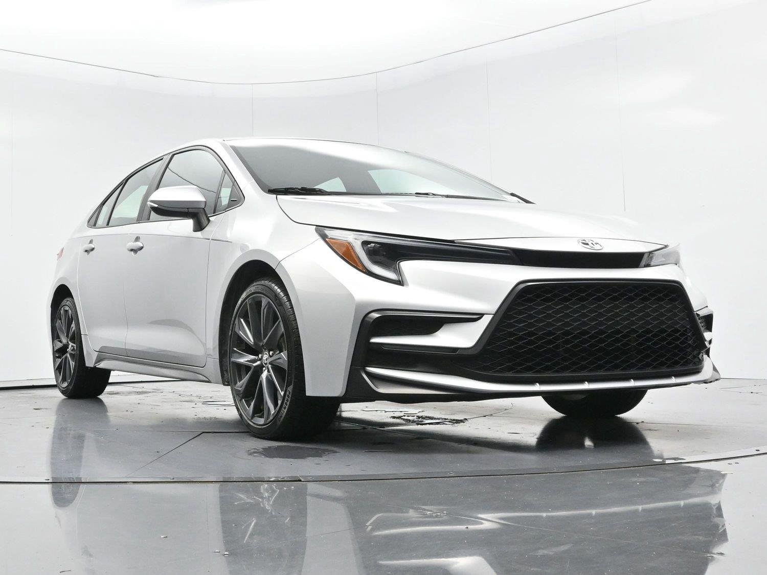 Used 2023 Silver Toyota SE image 39