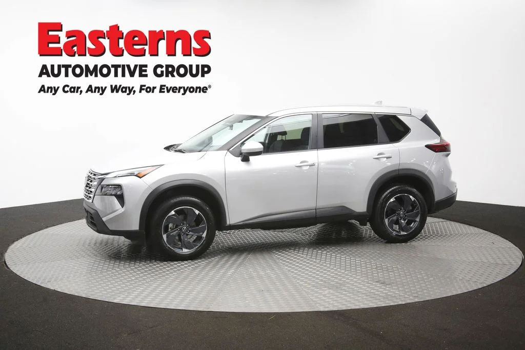 Used 2024 Silver Nissan SV image 57