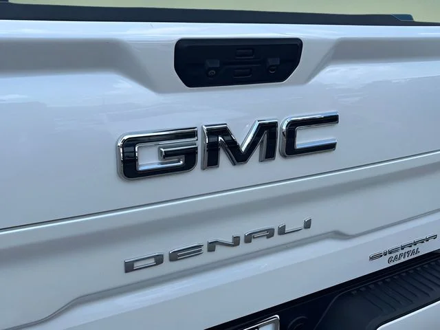 Used 2023 White GMC Denali Ultimate image 38