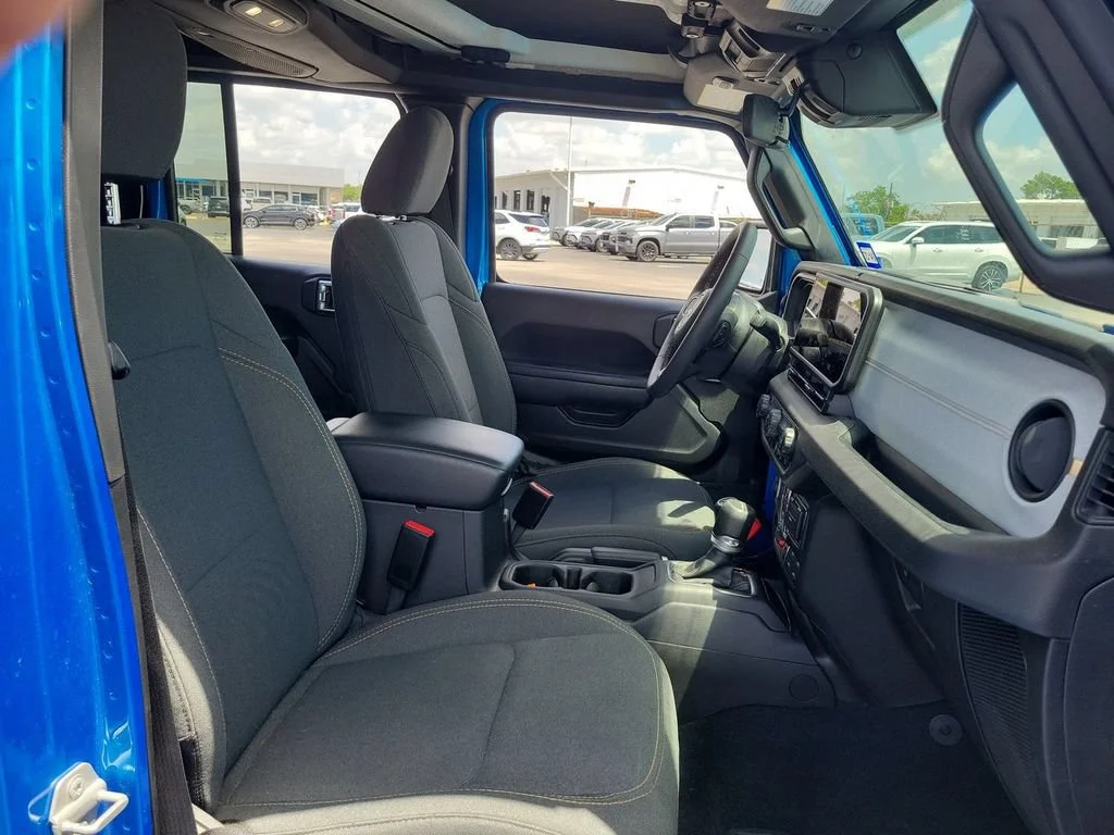 Used 2024 Blue Jeep Willys image 26