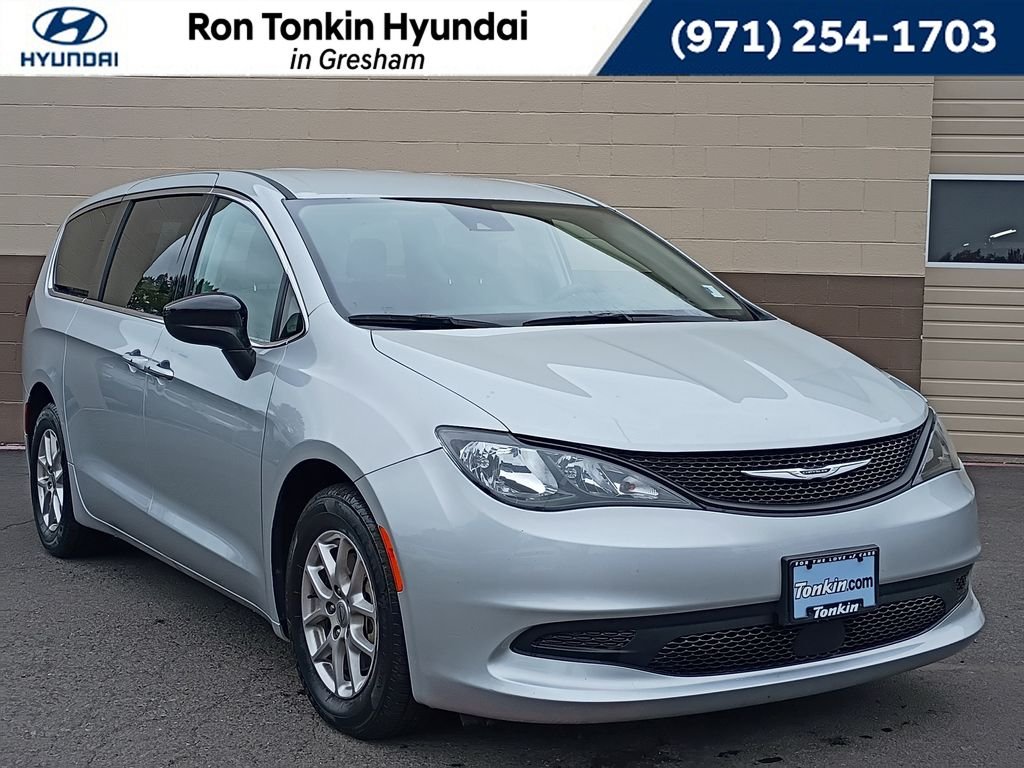 Used 2024 Silver Mist Clearcoat Chrysler LX image 1