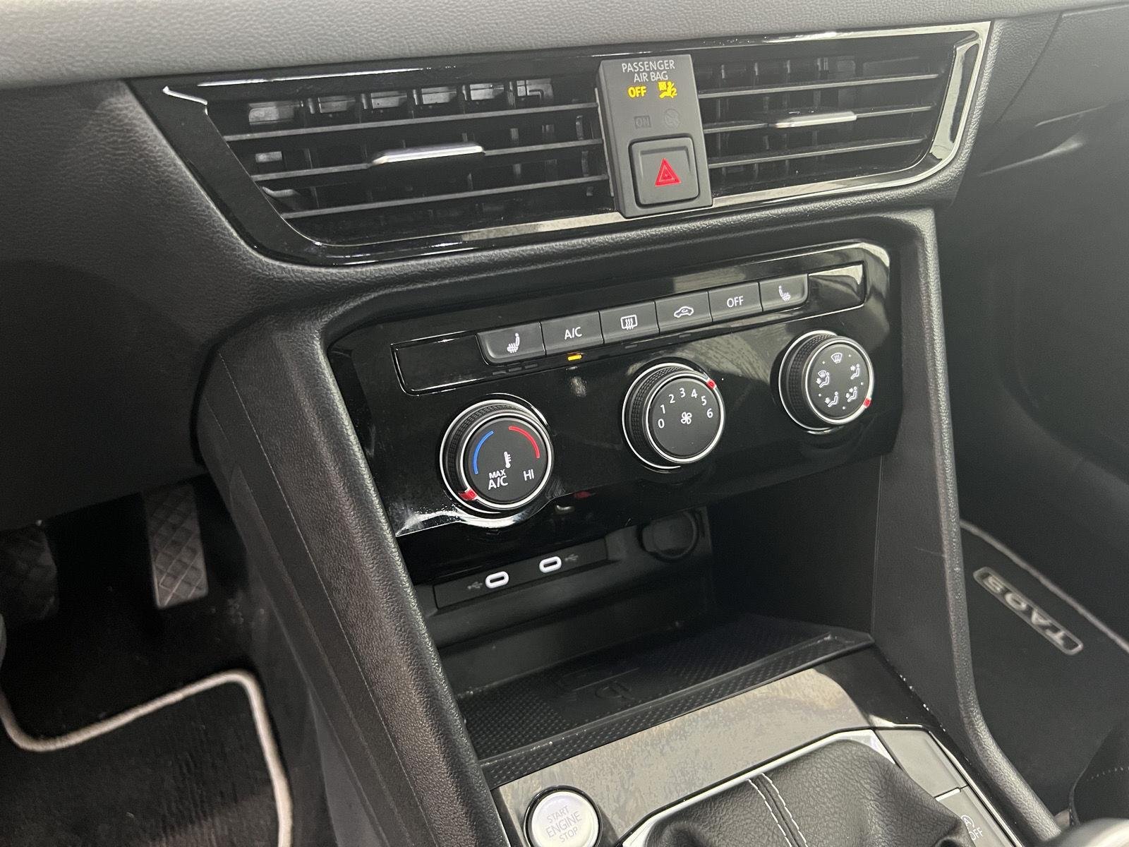 2023 Volkswagen Taos SE - Photo 18