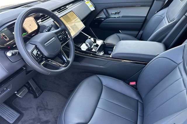 New 2027 Constellation Blue Ultra Metallic Gloss Land Rover Dynamic SE image 9