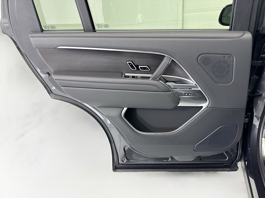 New 2026 Carpathian Grey LAND ROVER SE LWB 7-Seats / V8 image 25