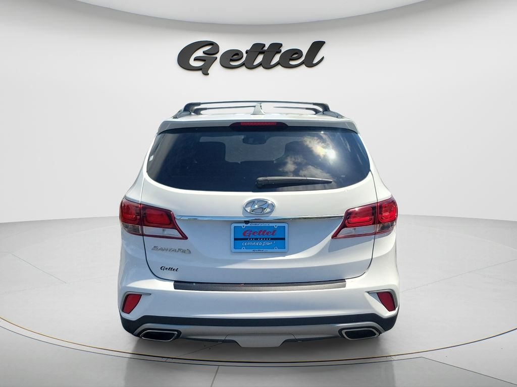 Used 2017 White Hyundai SE image 6