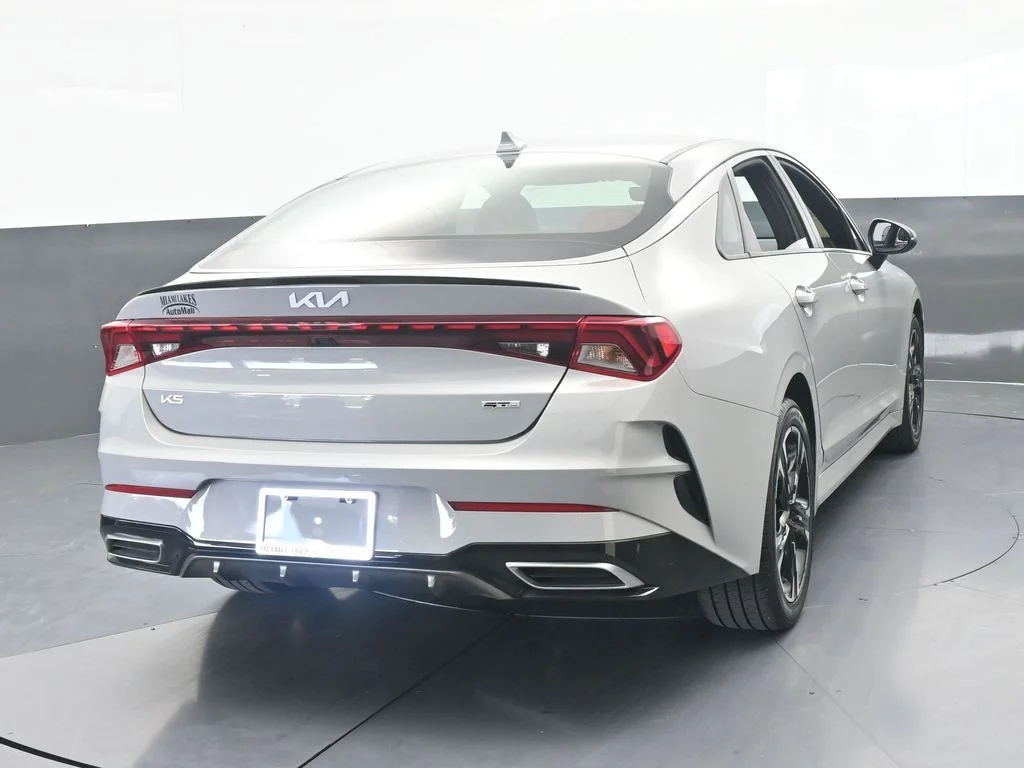 Used 2024 Wolf Gray Kia GT-Line image 5