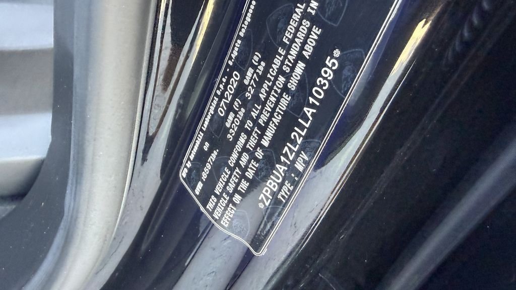 Used 2020 Black Lamborghini Base image 6
