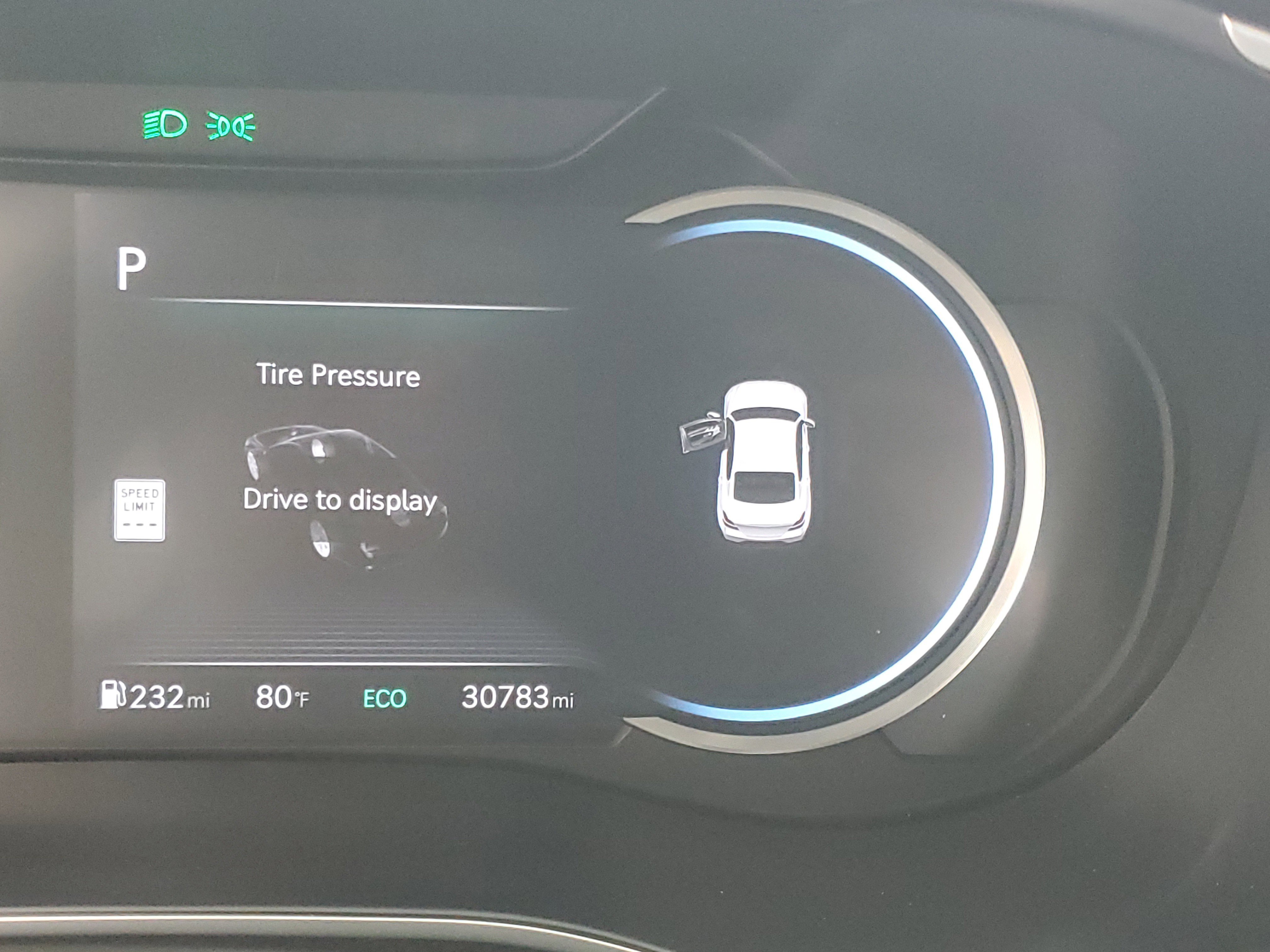 2025 GENESIS G70 Standard - Photo 25