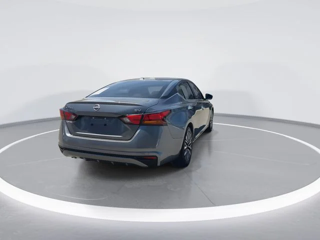 Used 2024 Gray Nissan 2.5 SV image 7