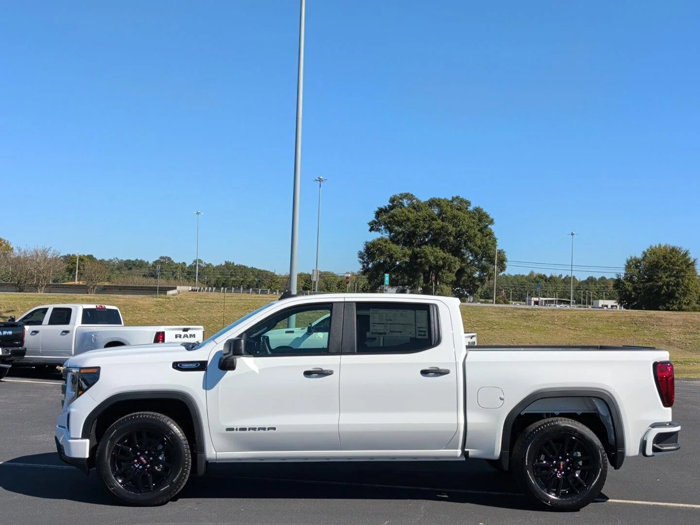 New 2026 Summit White GMC Pro image 2