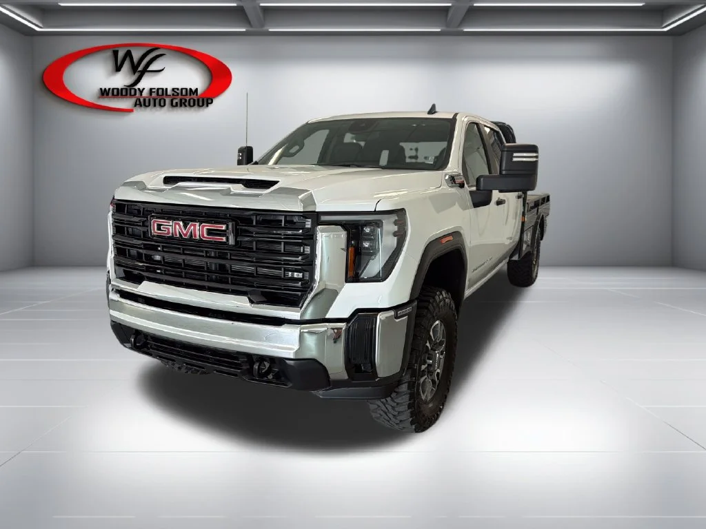 New 2026 Summit White GMC Pro image 3