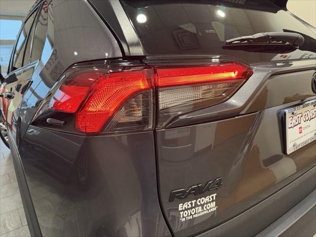 Certified Used 2024 MAGNETIC GRAY MET. Toyota  image 43