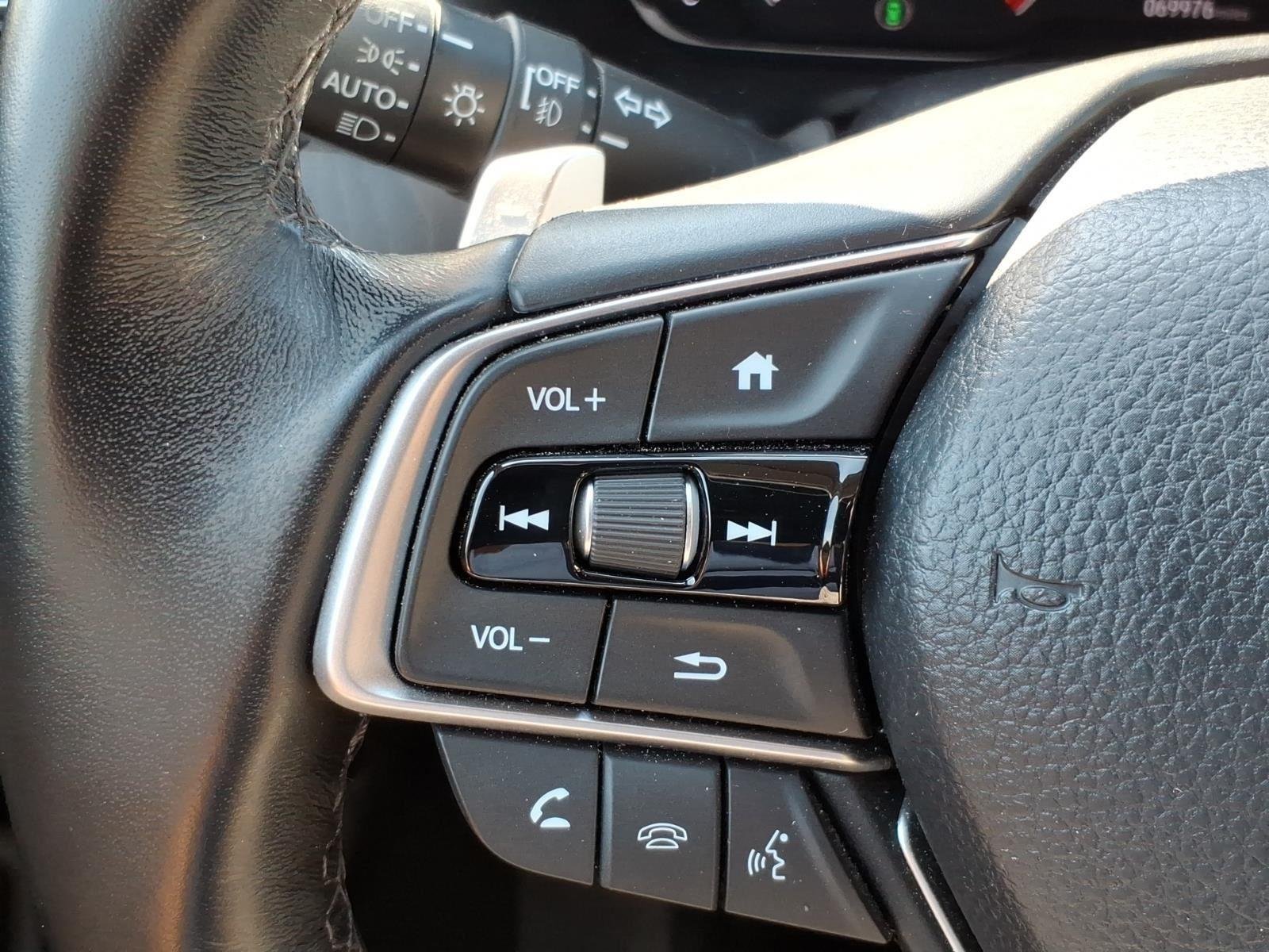 Used 2021 Platinum White Pearl Honda Touring image 16