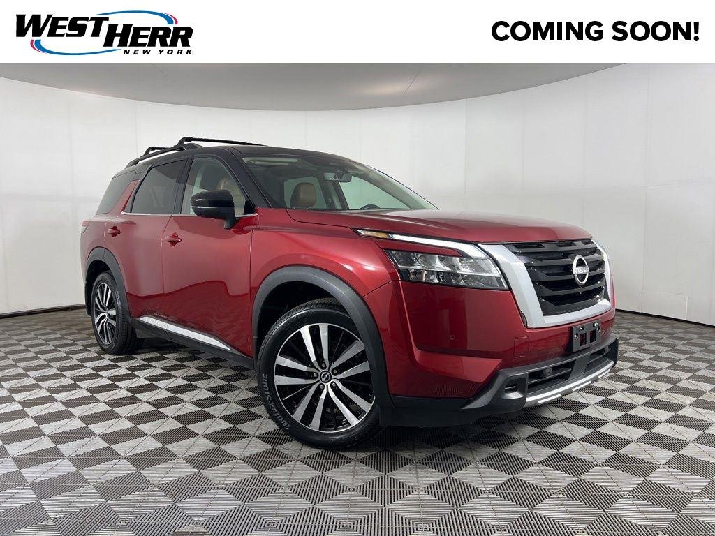 2023 Nissan Pathfinder Platinum 4WD's photo