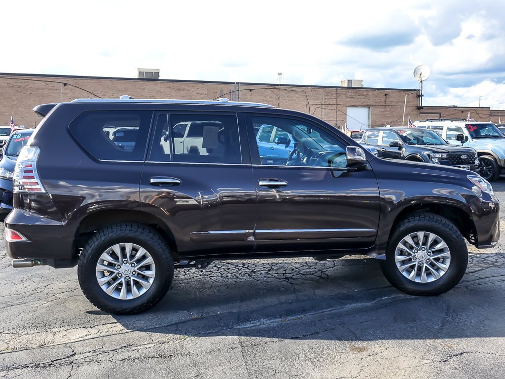 Used 2018 Red Lexus 460 image 6