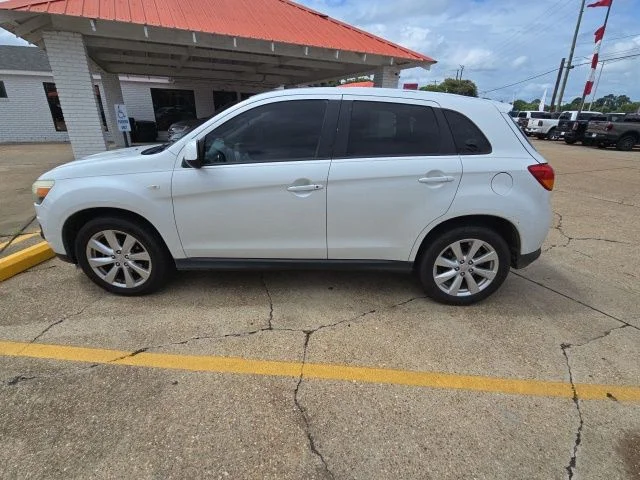 Used 2014 White Mitsubishi ES image 6