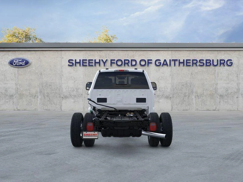 New 2026 Oxford White Ford XL image 6