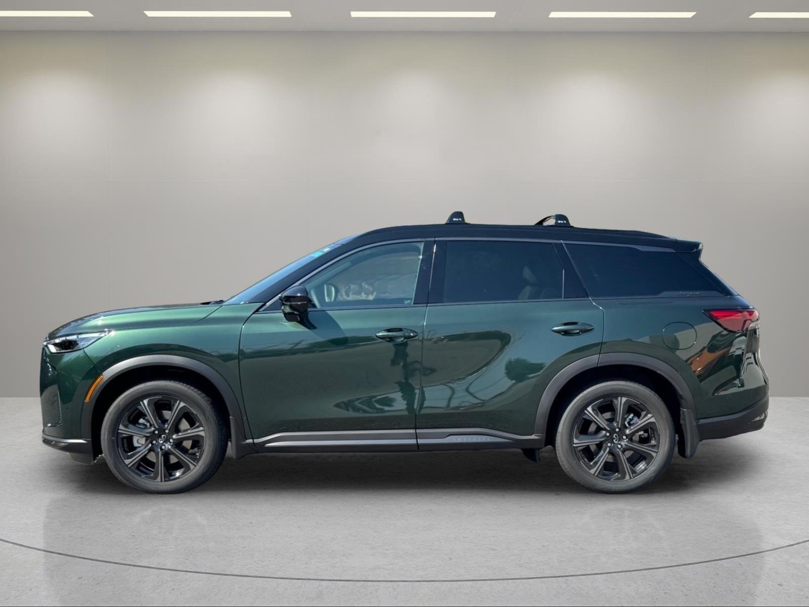 New 2027 2T DEEP EMRLD INFINITI Autograph AWD image 2