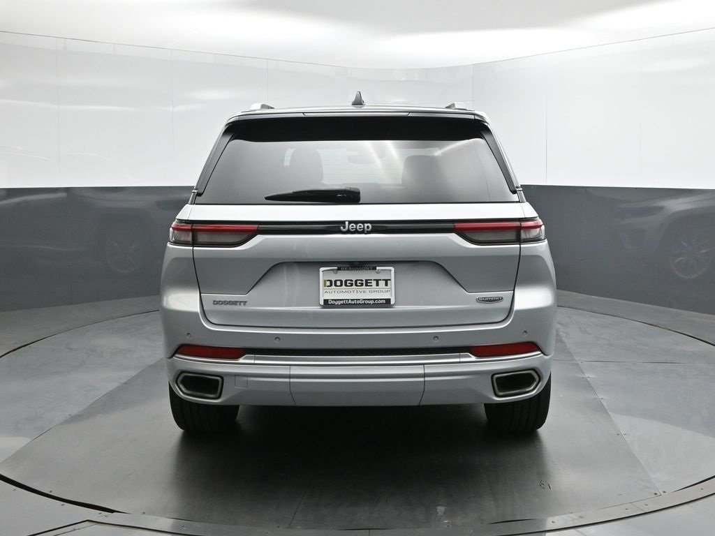 2022 Jeep Grand Cherokee Summit photo 4