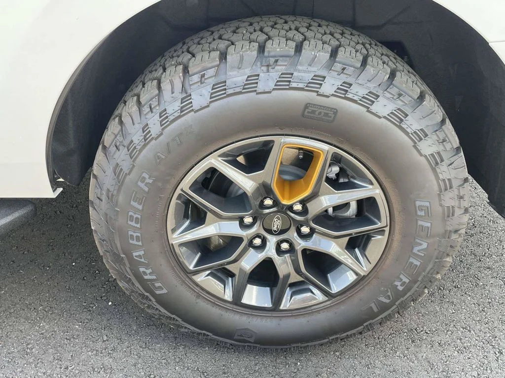 New 2025 Star White Metallic Tri-Coat Ford TREMOR® image 9
