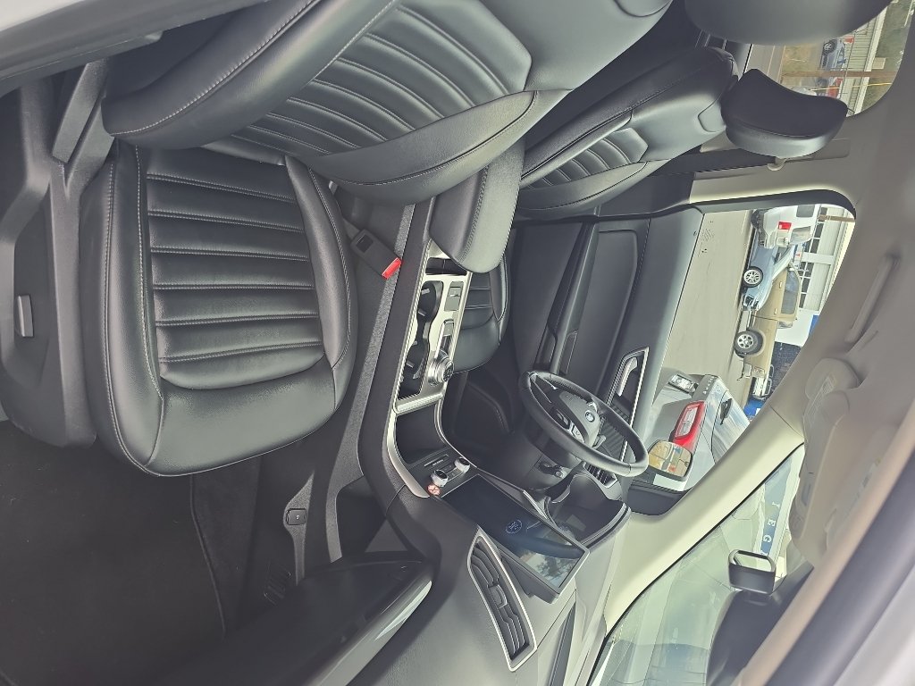 Used 2024 White Ford SEL image 6