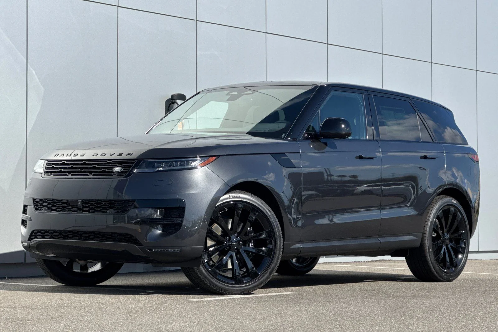 2026 Land Rover Range Rover Sport P360 SE MHEV's photo