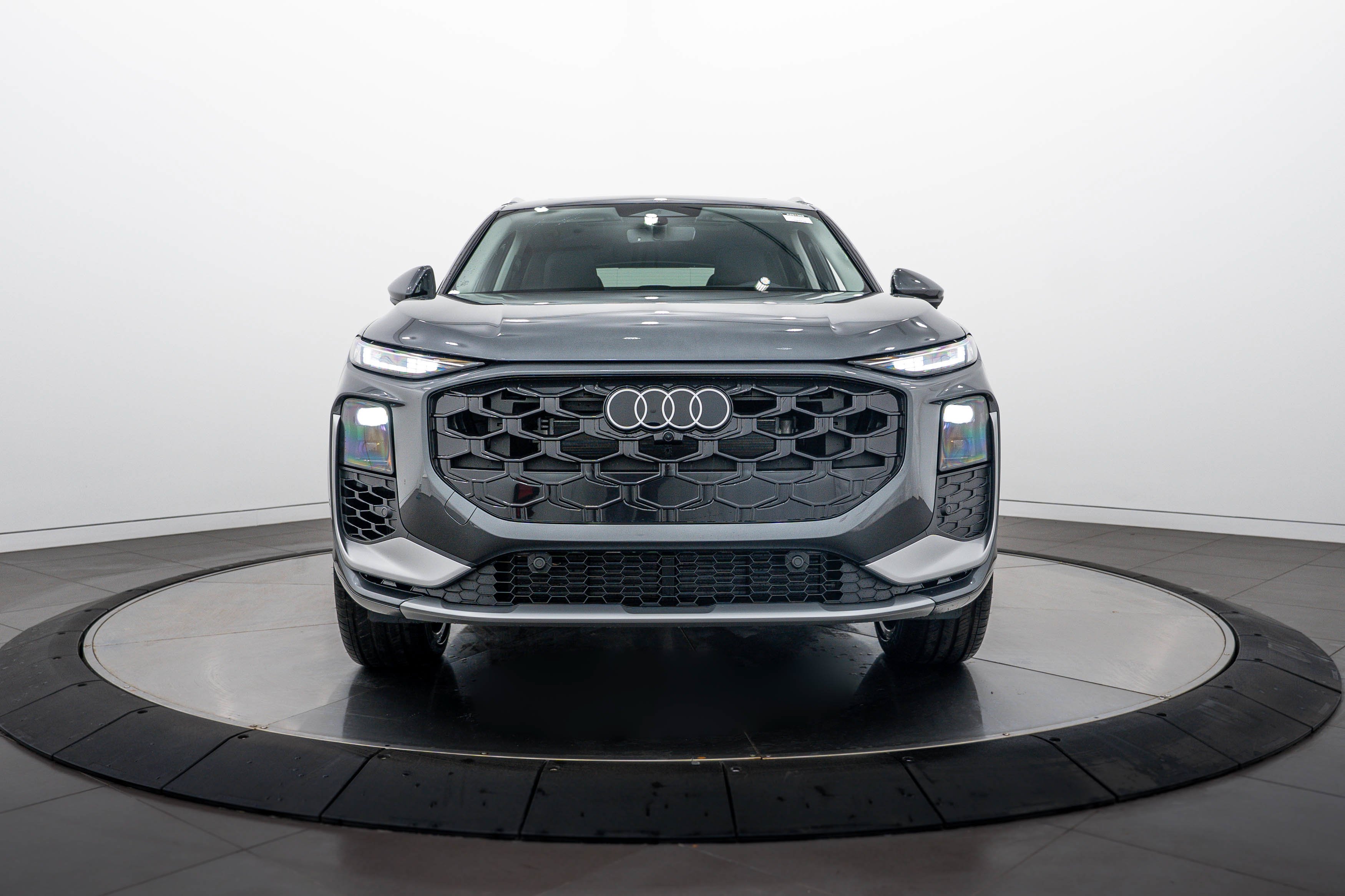 New 2026 Daytona Gray Audi S line image 22