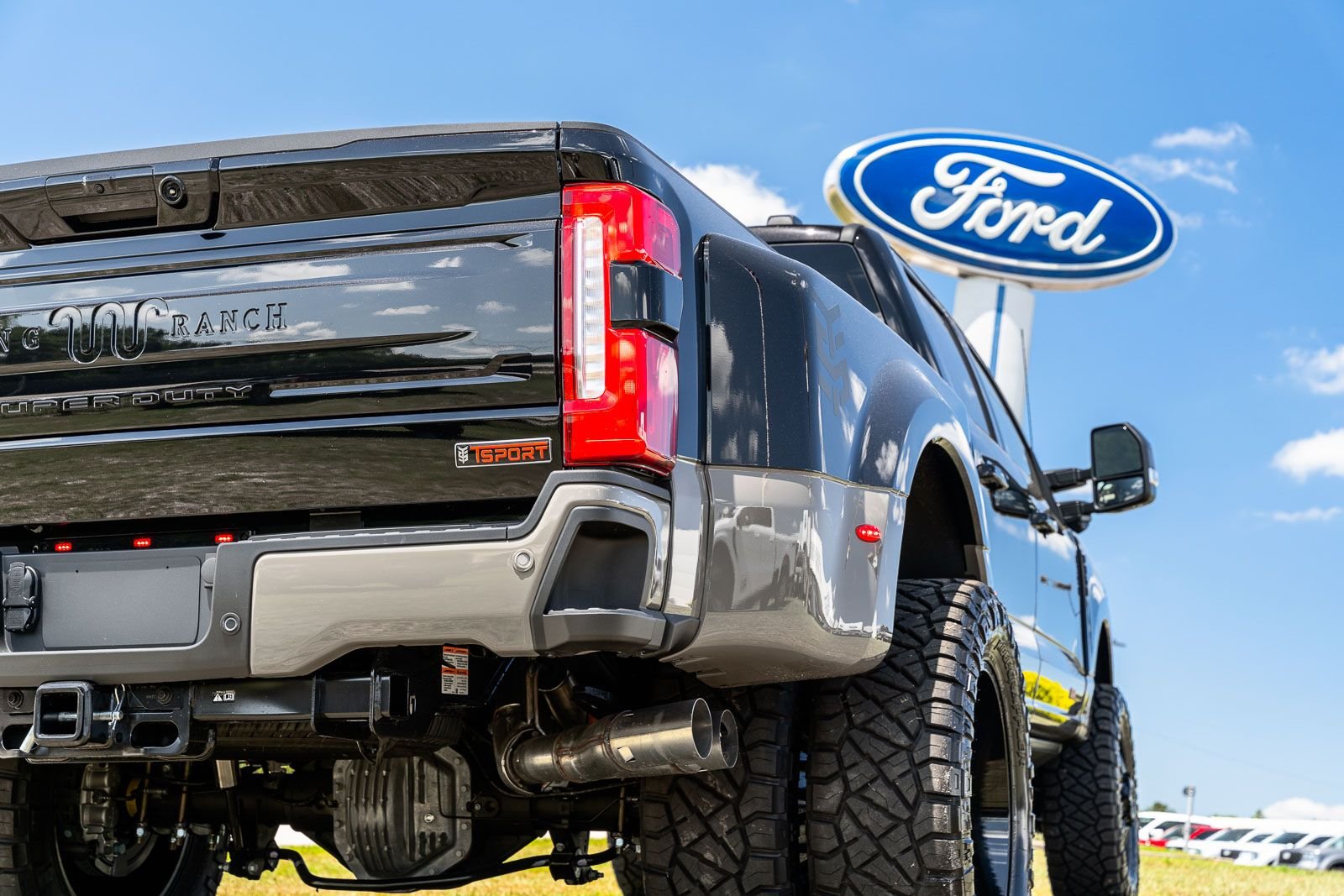 New 2026 Agate Black Metallic Ford F-350® King Ranch® image 24
