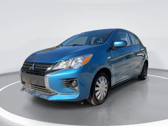 Used 2024  Mitsubishi  image 1