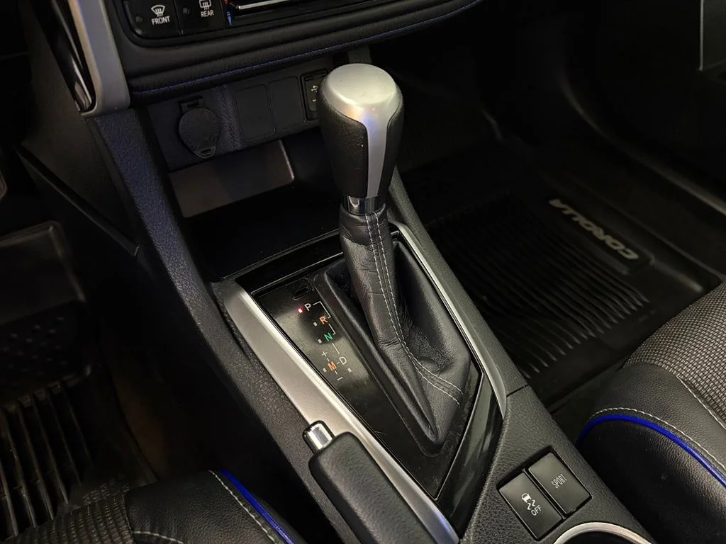 Used 2018 Gray Toyota SE image 28