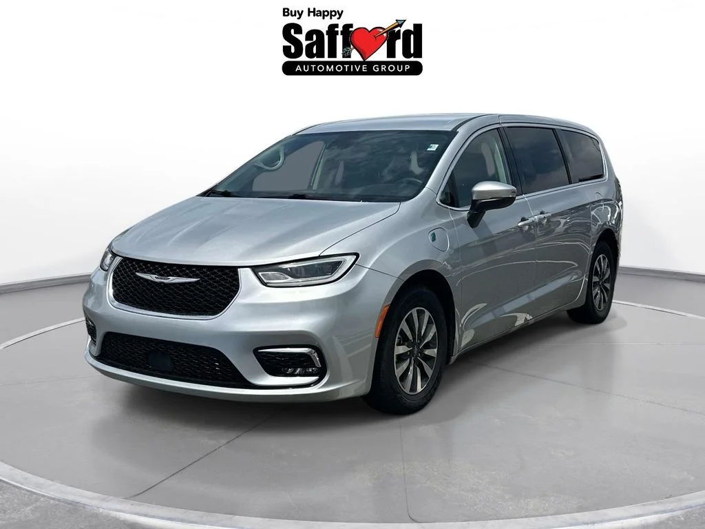 2023 Chrysler Pacifica Hybrid Touring L Hybrid's photo