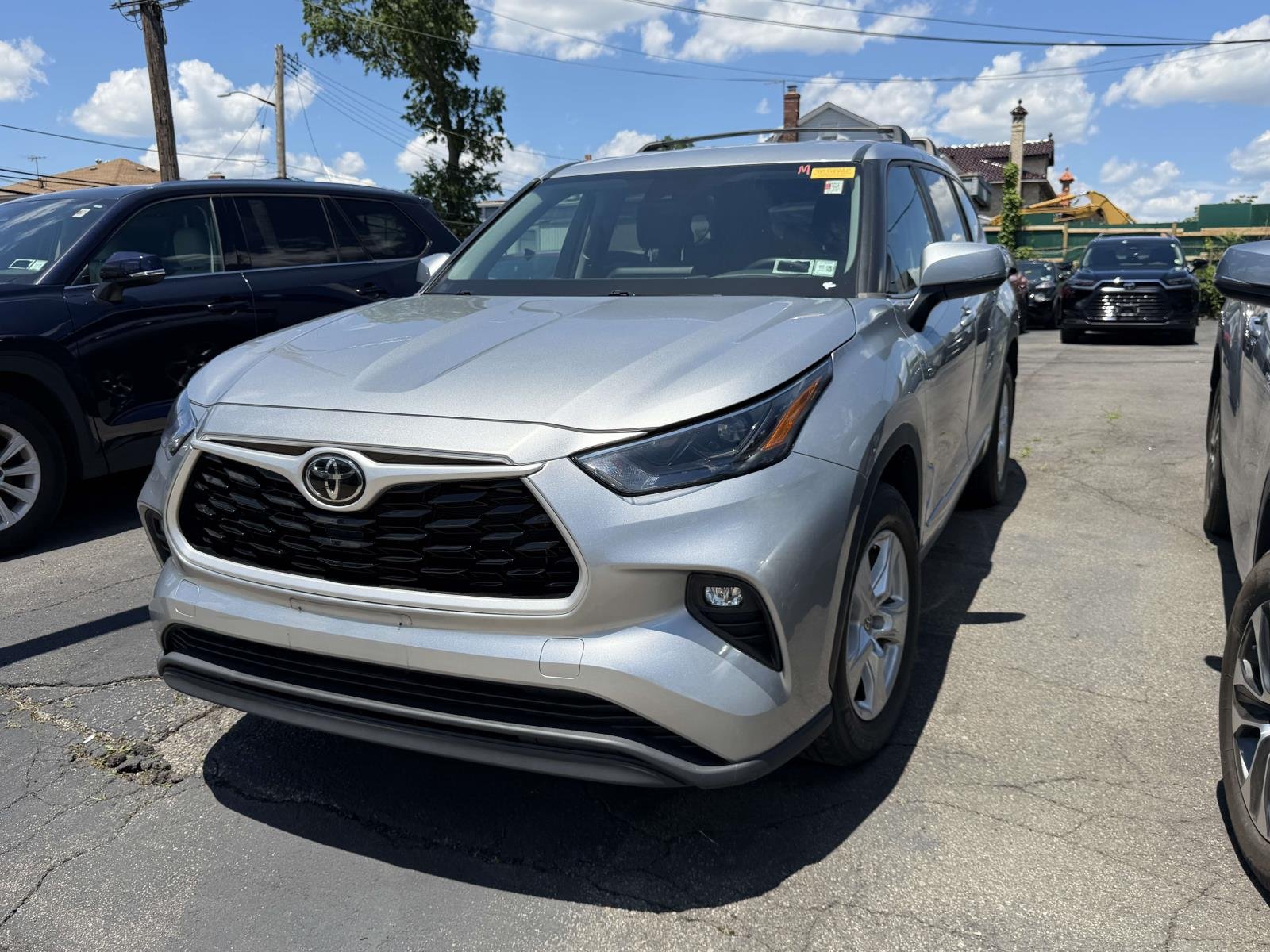Used 2023 Silver Toyota LE AWD (Natl) image 3
