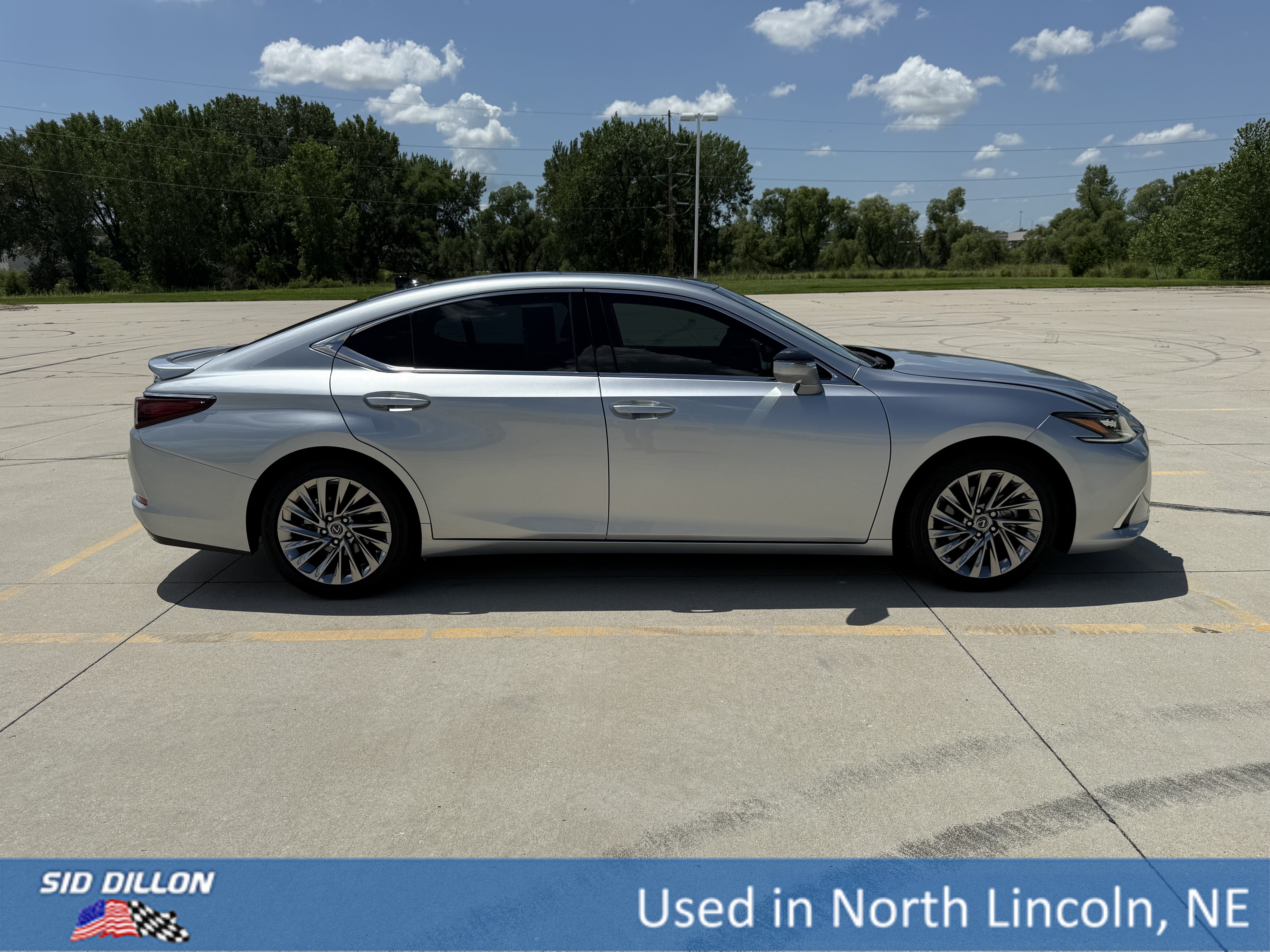 Used 2025 Iridium Lexus ES 350 Ultra Luxury image 3