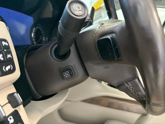 Used 2020 SUMMIT WHITE GMC Denali image 25