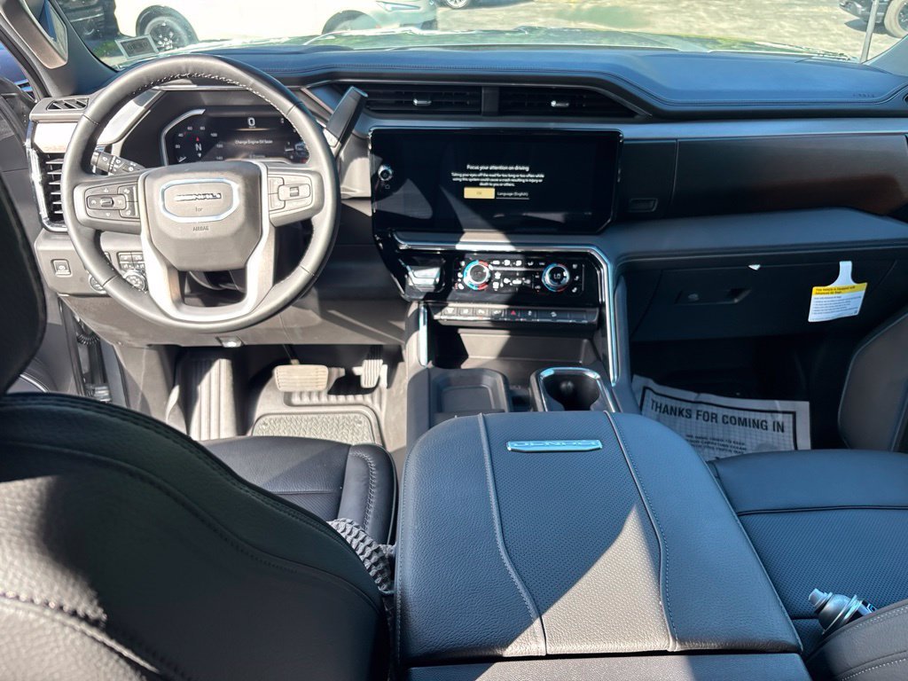 Used 2025 Silver GMC Denali image 25