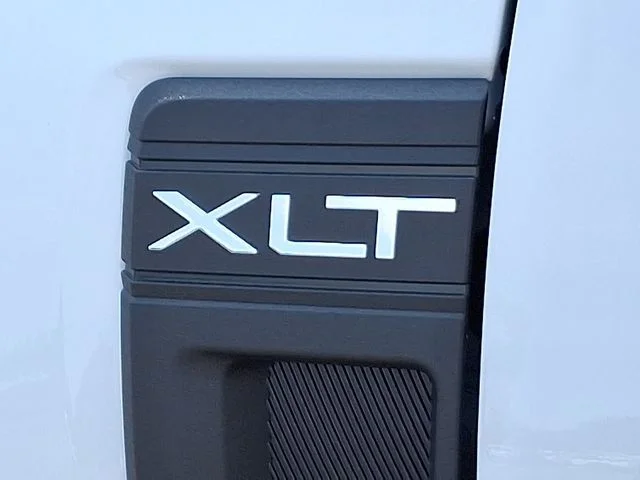 New 2026 Oxford White Ford XLT image 15