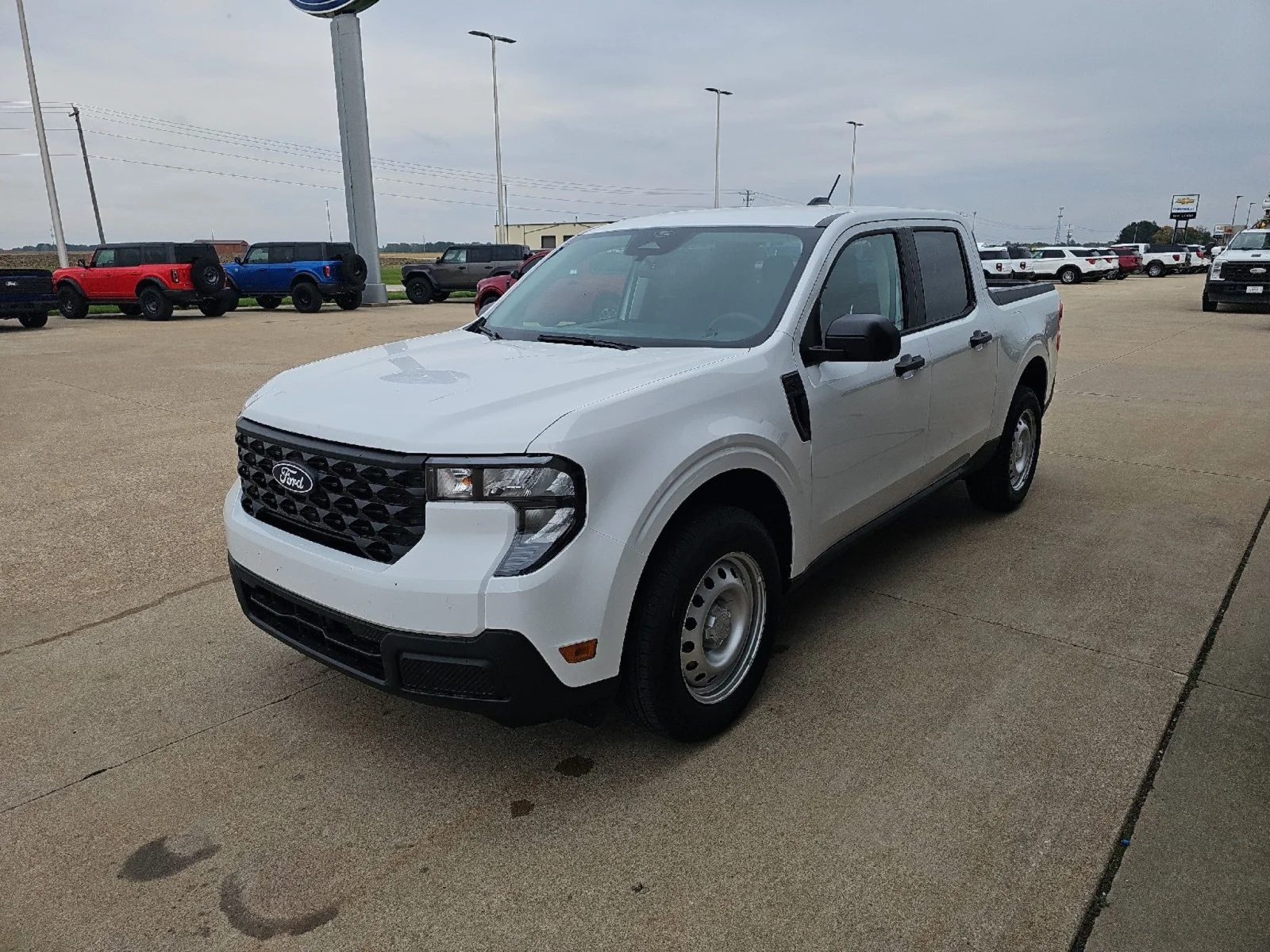 New 2026 Oxford White Ford XL image 17