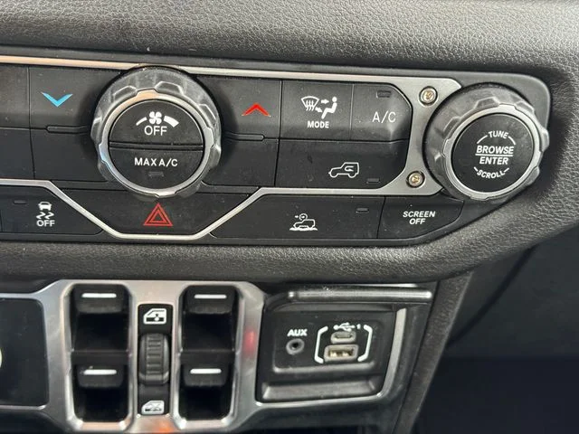 Used 2024 Red Jeep Sport S image 35