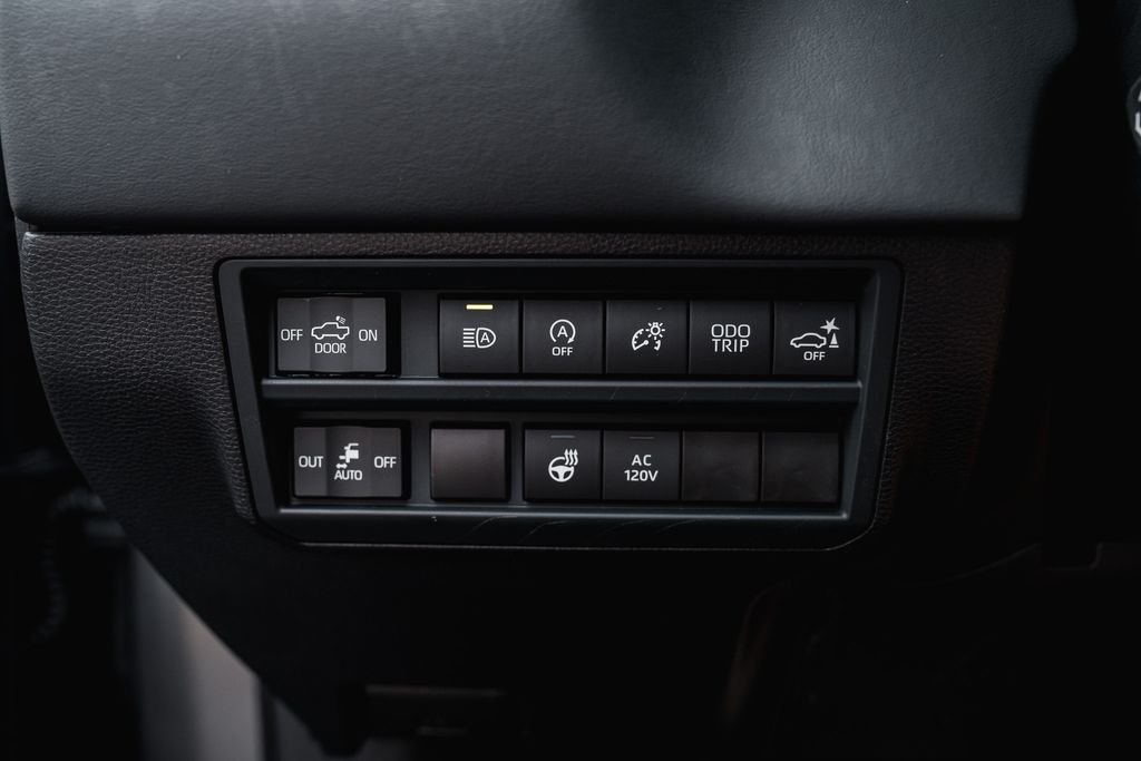 New 2026 Magnetic Gray Metallic Toyota Platinum image 14