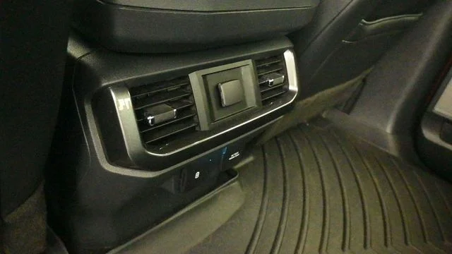 Used 2022 Red Ford XLT image 13