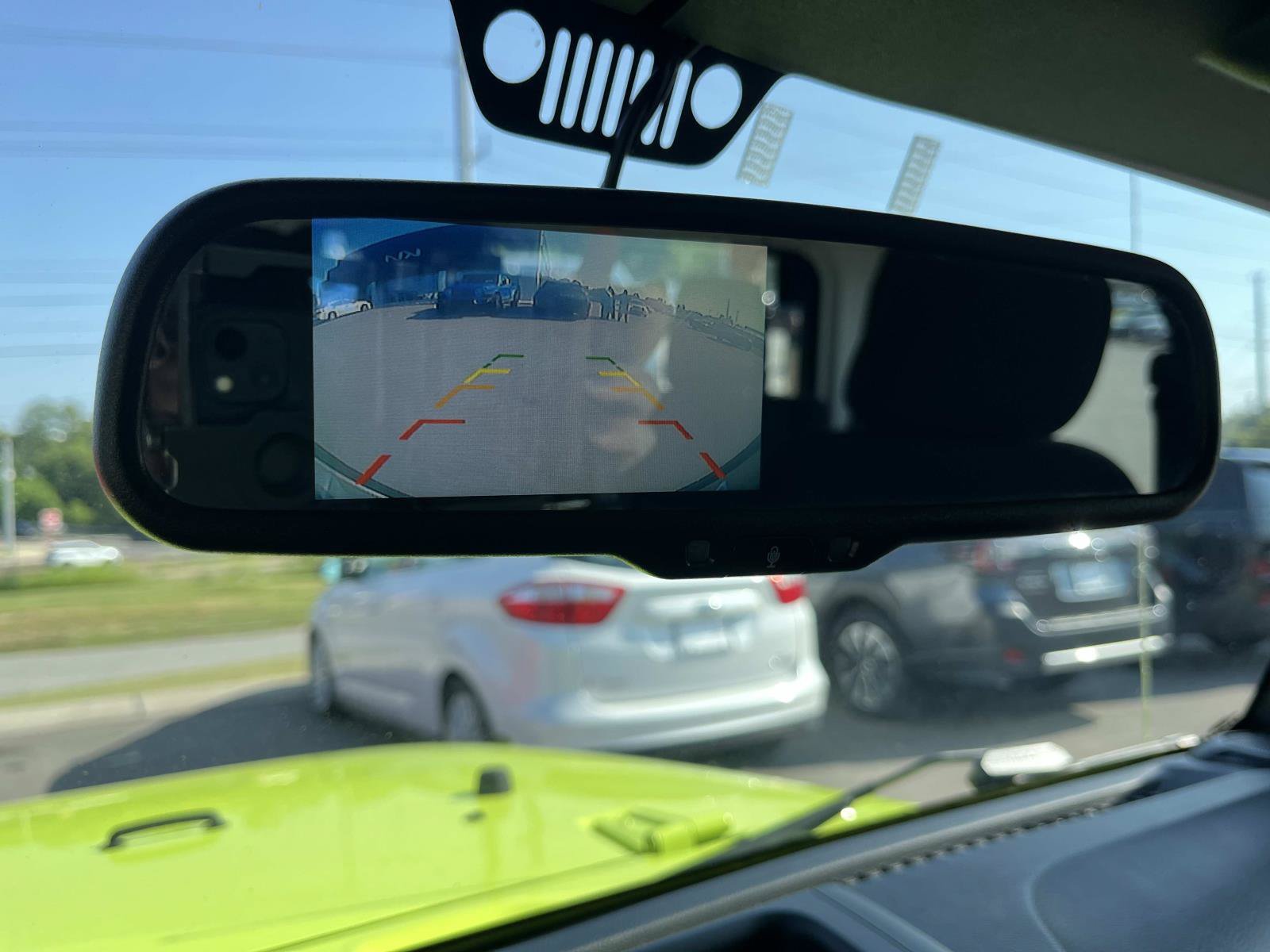 Used 2017 Hypergreen Clearcoat Jeep Sport image 30