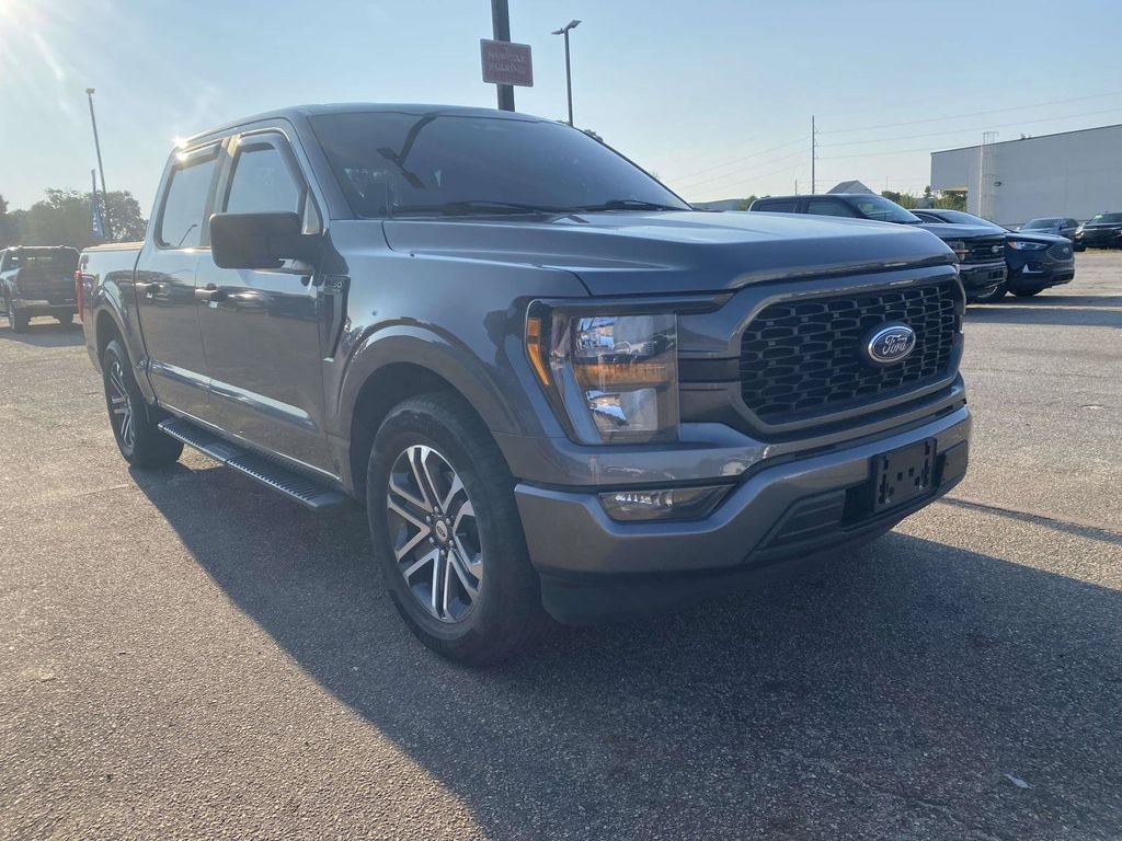 Used 2023 Gray Metallic Ford XL image 1
