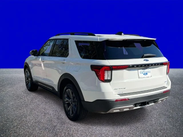 New 2026 Star White Metallic Tri-Coat Ford Active image 5