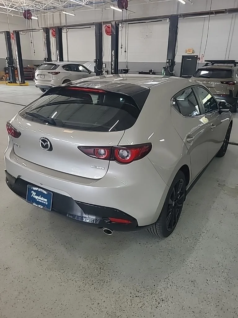Used 2025 Silver Mazda 2.5 S Select Sport image 3