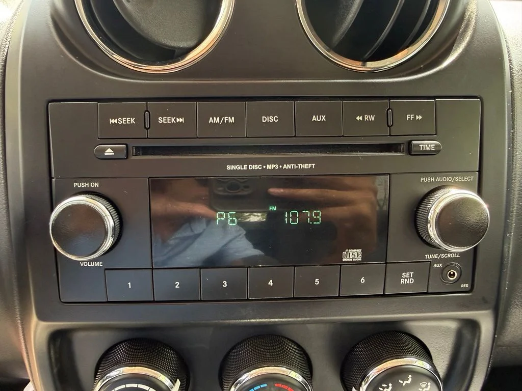 Used 2015 White Jeep Sport image 11