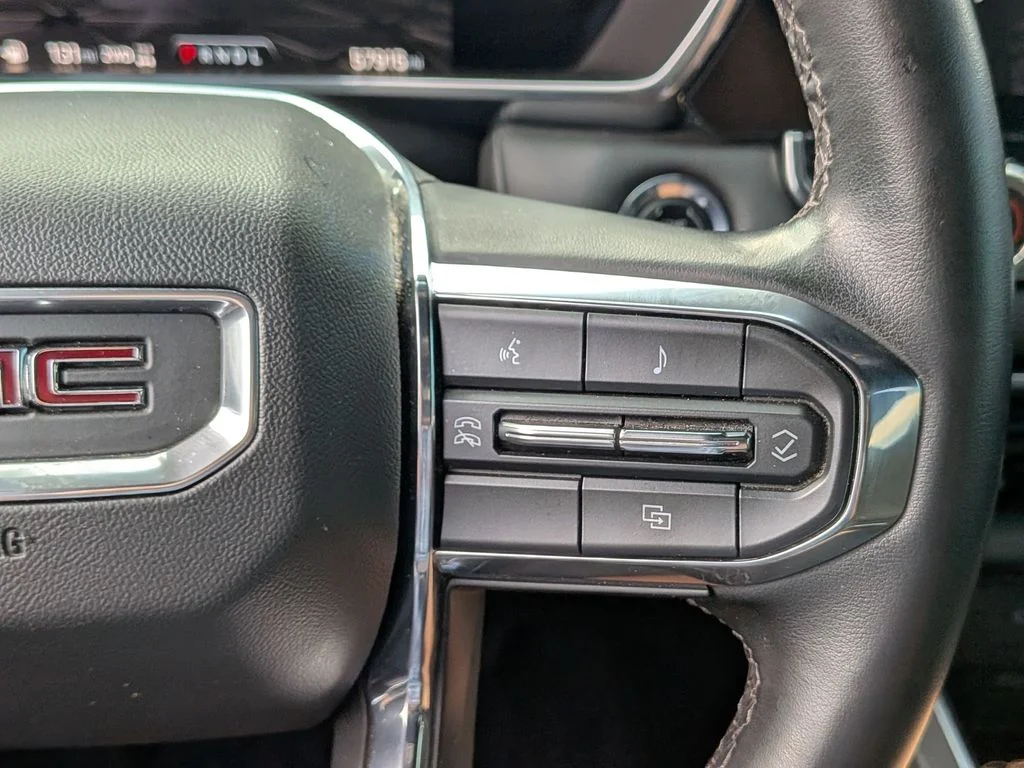 Used 2023 White GMC Elevation image 17