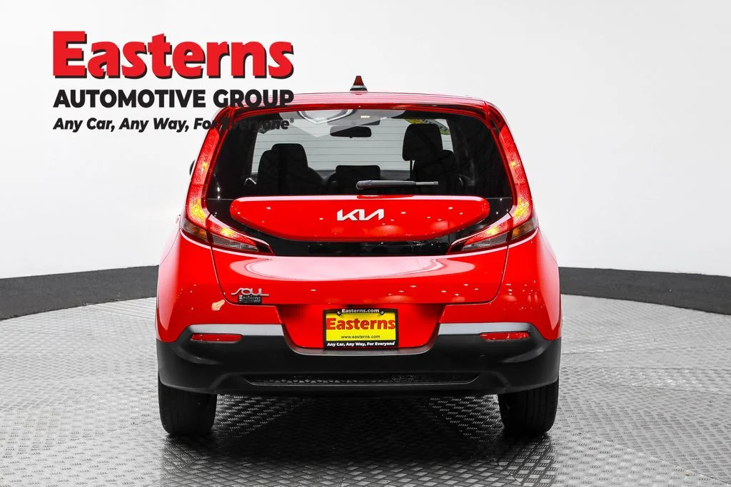 Used 2022 Red Kia LX image 6