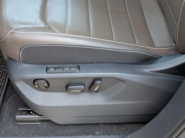 Used 2024 Silver Volkswagen 2.0T SEL image 13